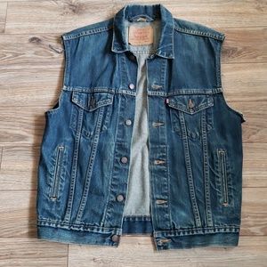 Vintage Levi's dark wash mens cut off vest